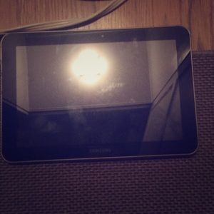 iPhone and Samsung Tabelet